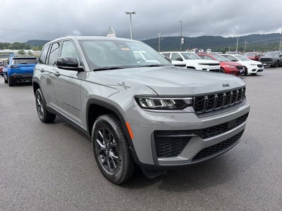 2027 Jeep Grand Cherokee Laredo Altitude