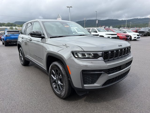 2027 Jeep Grand Cherokee Laredo Altitude