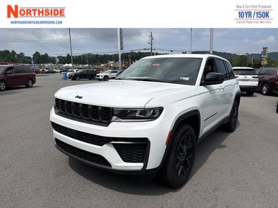 2026 Jeep Grand Cherokee Laredo Altitude