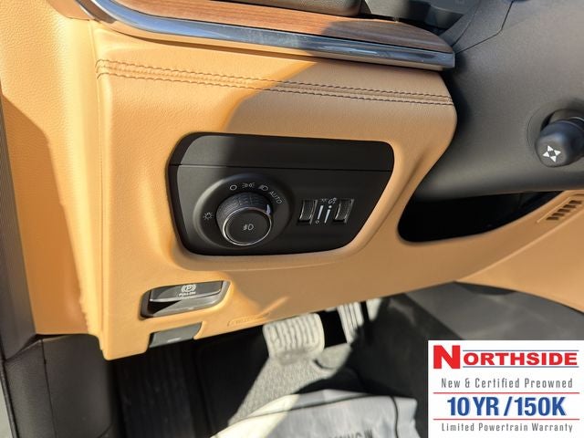 2025 Jeep Grand Cherokee GRAND CHEROKEE SUMMIT RESERVE 4X4