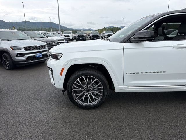 2027 Jeep Grand Cherokee Summit