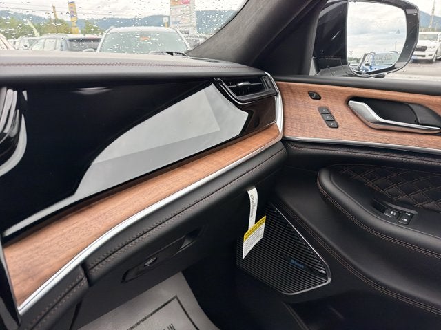 2027 Jeep Grand Cherokee Summit
