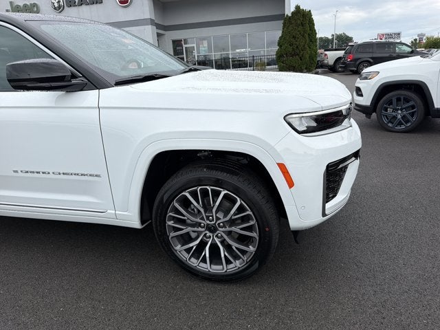 2027 Jeep Grand Cherokee Summit