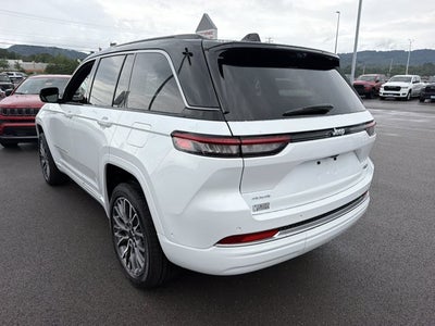 2027 Jeep Grand Cherokee Summit