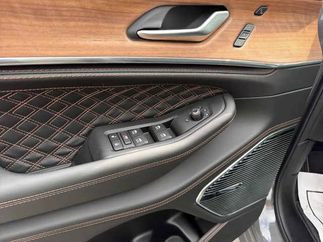 2027 Jeep Grand Cherokee Summit