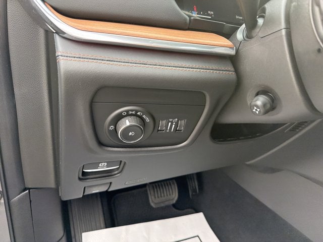 2027 Jeep Grand Cherokee Summit