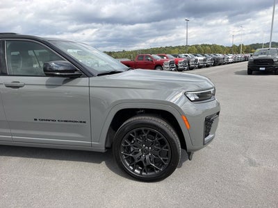 2027 Jeep Grand Cherokee Summit
