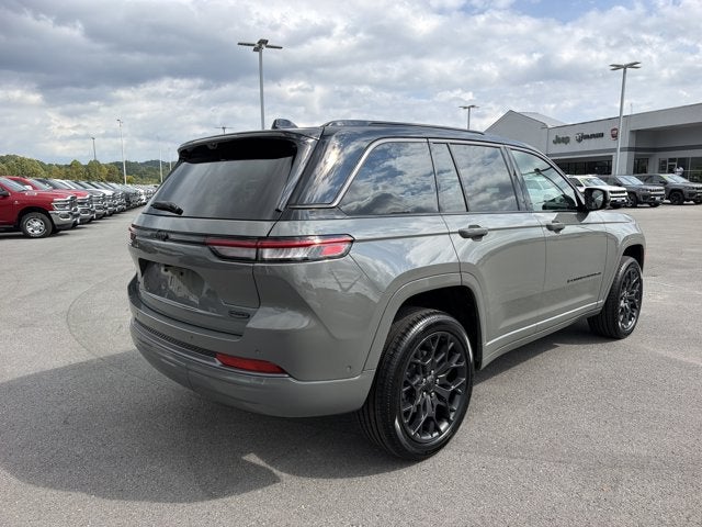 2027 Jeep Grand Cherokee Summit