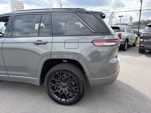 2027 Jeep Grand Cherokee Summit