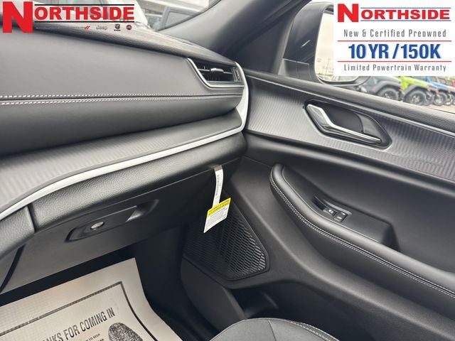 2025 Jeep Grand Cherokee L GRAND CHEROKEE L LAREDO 4X4