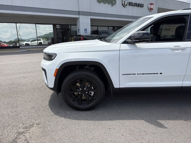 2026 Jeep Grand Cherokee L Laredo Altitude