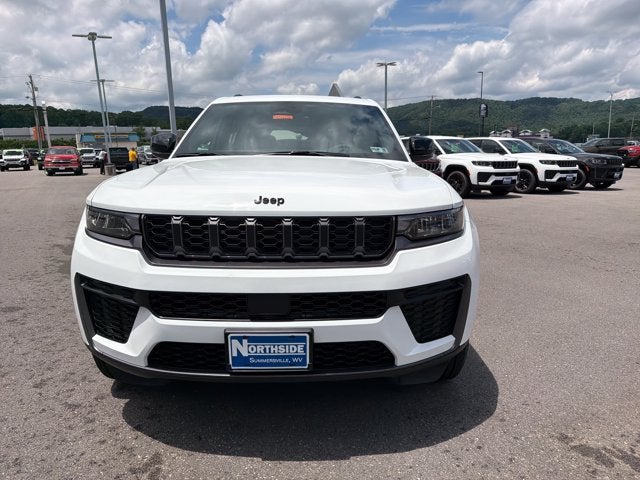 2026 Jeep Grand Cherokee L Laredo Altitude