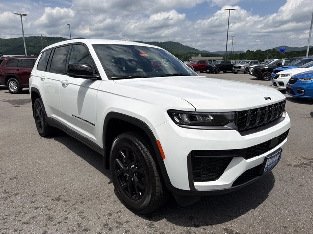 2026 Jeep Grand Cherokee L Laredo Altitude