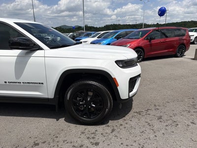 2026 Jeep Grand Cherokee L Laredo Altitude
