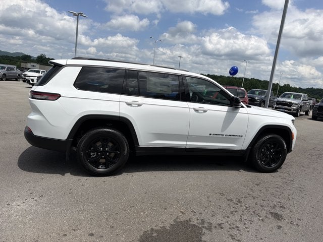 2026 Jeep Grand Cherokee L Laredo Altitude