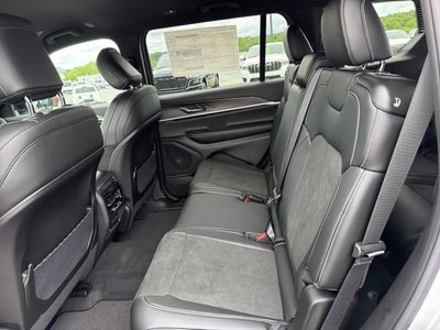 2026 Jeep Grand Cherokee L Laredo Altitude