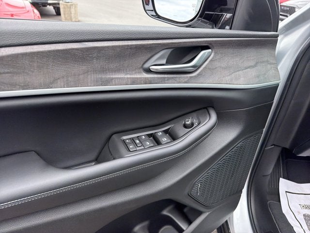 2026 Jeep Grand Cherokee L Laredo Altitude