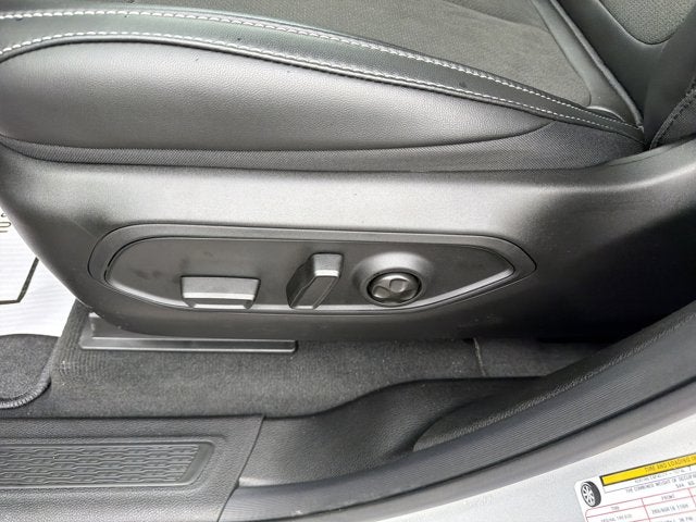 2026 Jeep Grand Cherokee L Laredo Altitude