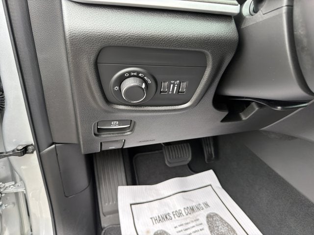2026 Jeep Grand Cherokee L Laredo Altitude