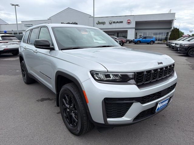 2026 Jeep Grand Cherokee L Laredo Altitude