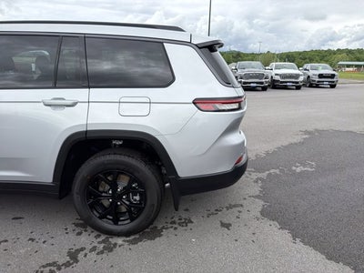 2026 Jeep Grand Cherokee L Laredo Altitude