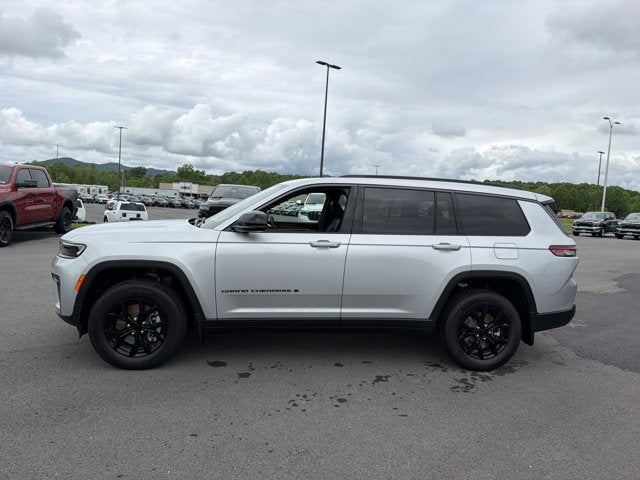 2026 Jeep Grand Cherokee L Laredo Altitude