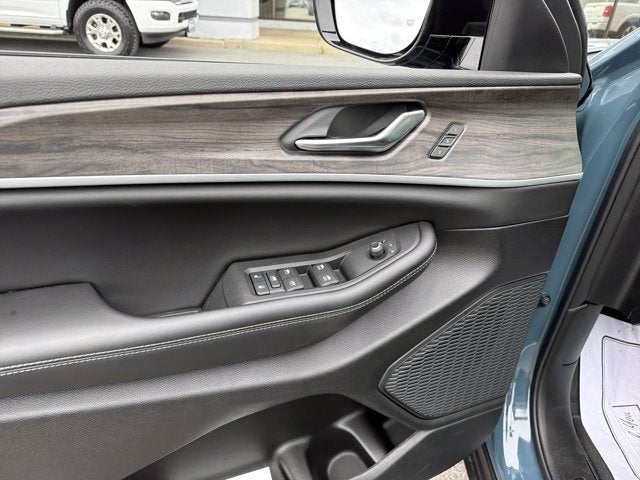 2027 Jeep Grand Cherokee L Limited