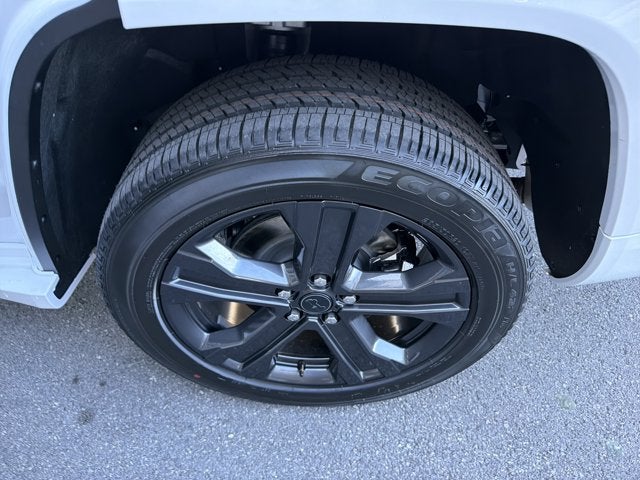 2027 Jeep Grand Cherokee L Limited Reserve