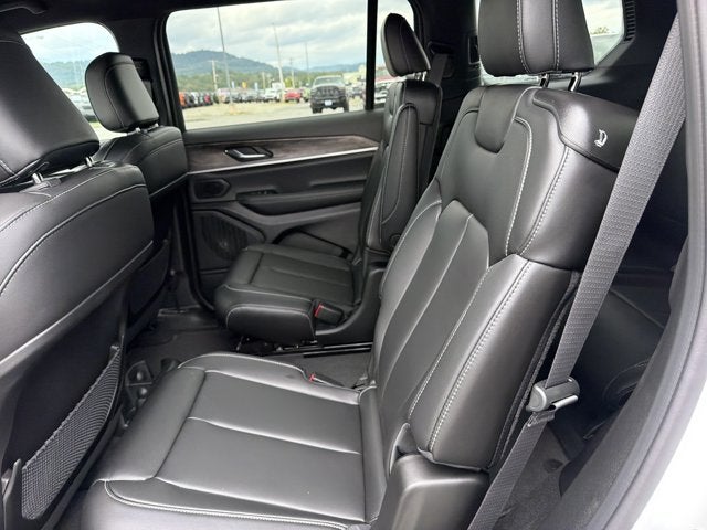 2027 Jeep Grand Cherokee L Limited