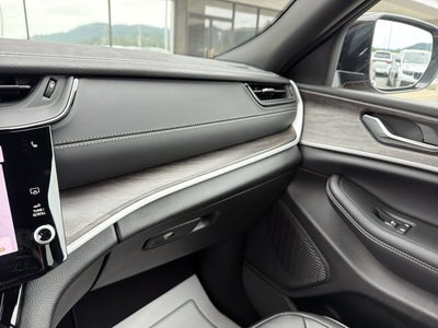 2027 Jeep Grand Cherokee L Limited