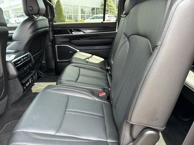 2024 Jeep Wagoneer Base