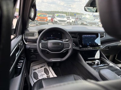 2024 Jeep Wagoneer Base