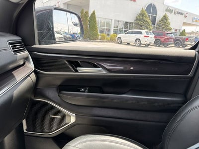 2024 Jeep Wagoneer Base