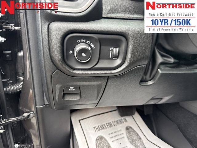 2026 RAM 1500 RAM 1500 TRADESMAN CREW CAB 4X4 5'7' BOX