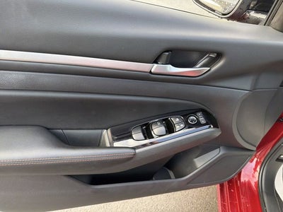 2025 Nissan Altima 2.5 SR