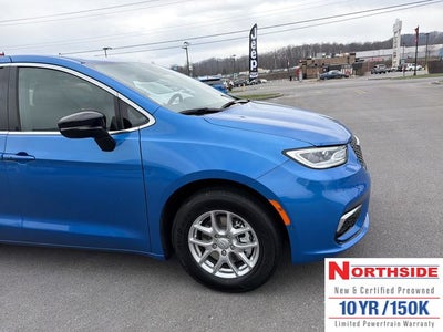 2026 Chrysler Pacifica Select