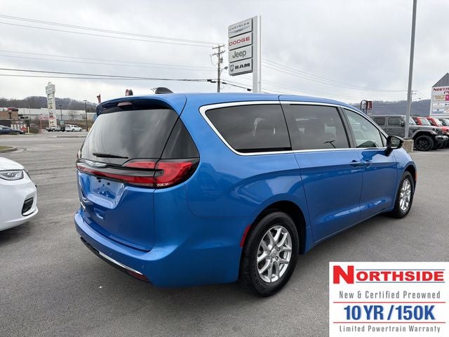 2026 Chrysler Pacifica Select