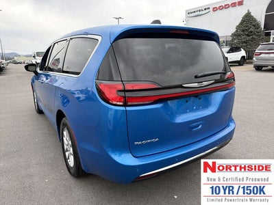 2026 Chrysler Pacifica Select