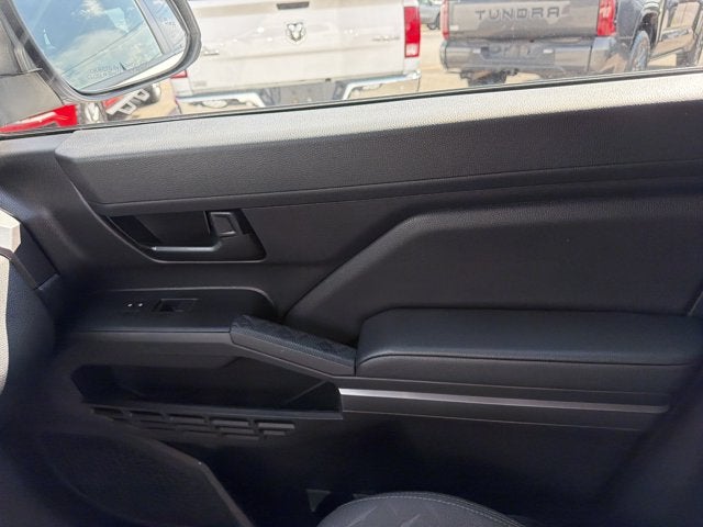 2025 Toyota Tacoma 4WD SR5