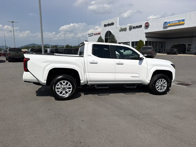 2025 Toyota Tacoma 4WD SR5