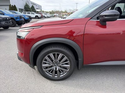 2024 Nissan Pathfinder SL