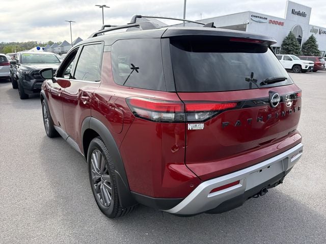 2024 Nissan Pathfinder SL