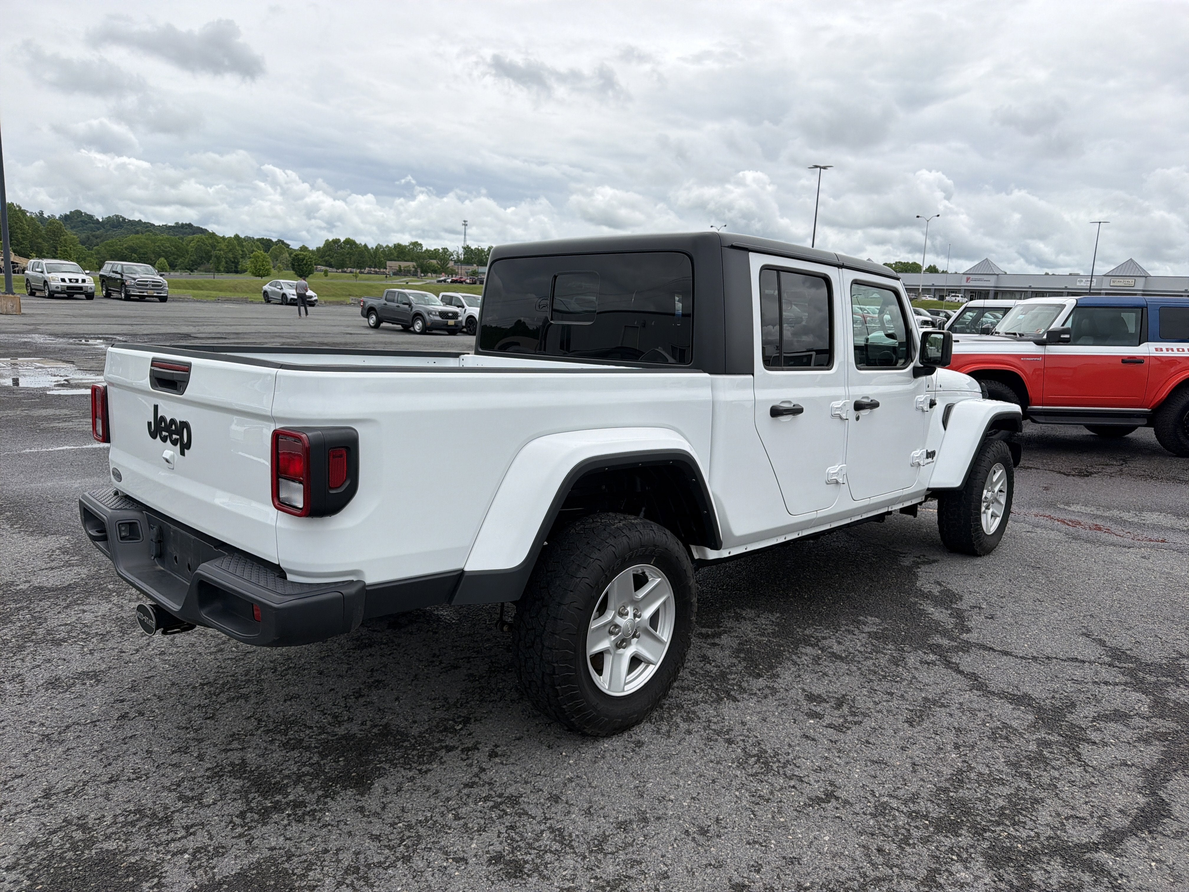 2023 Jeep Gladiator Sport S
