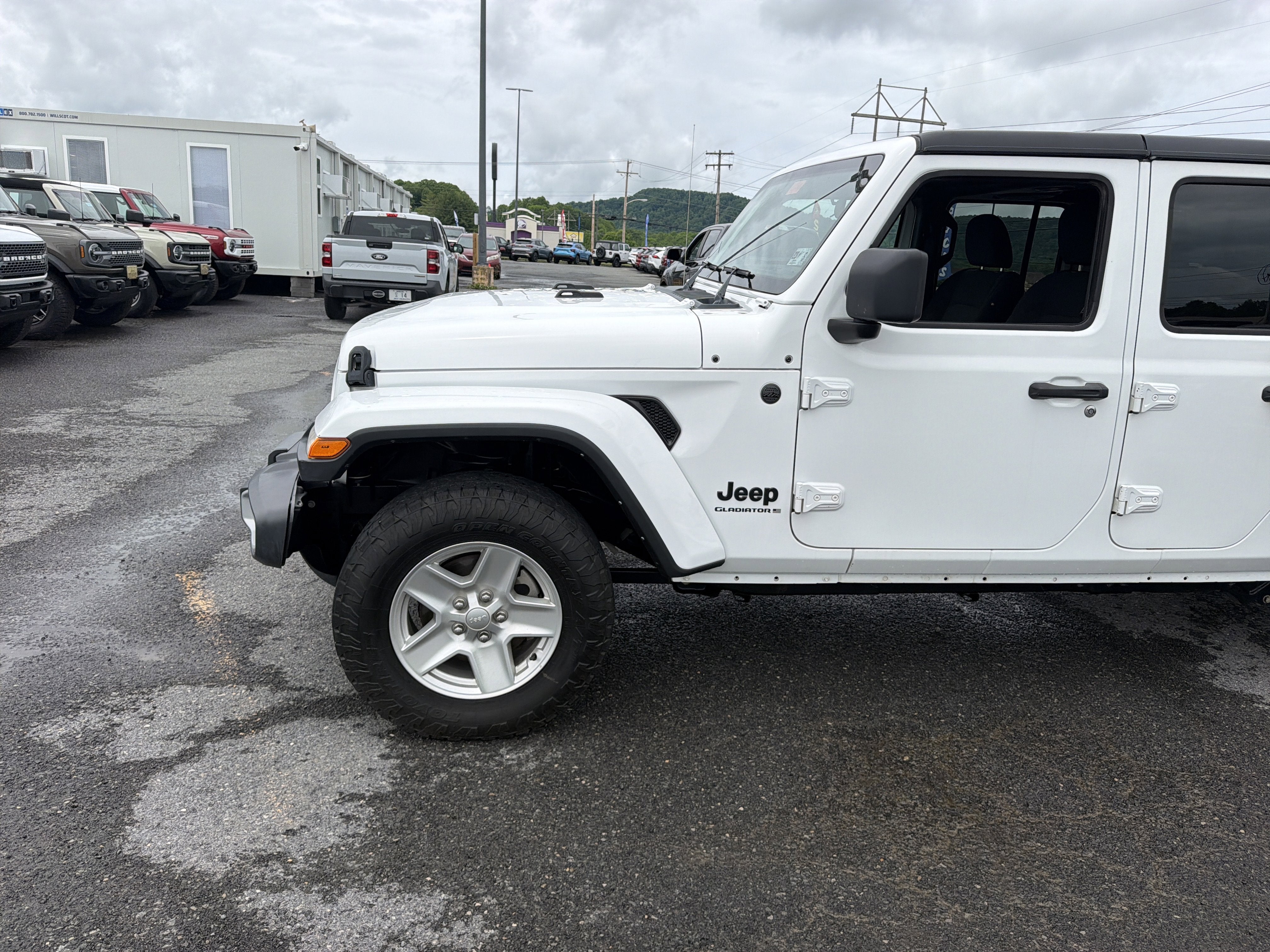 2023 Jeep Gladiator Sport S