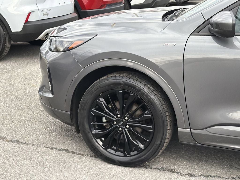 2023 Ford Escape ST-Line Elite