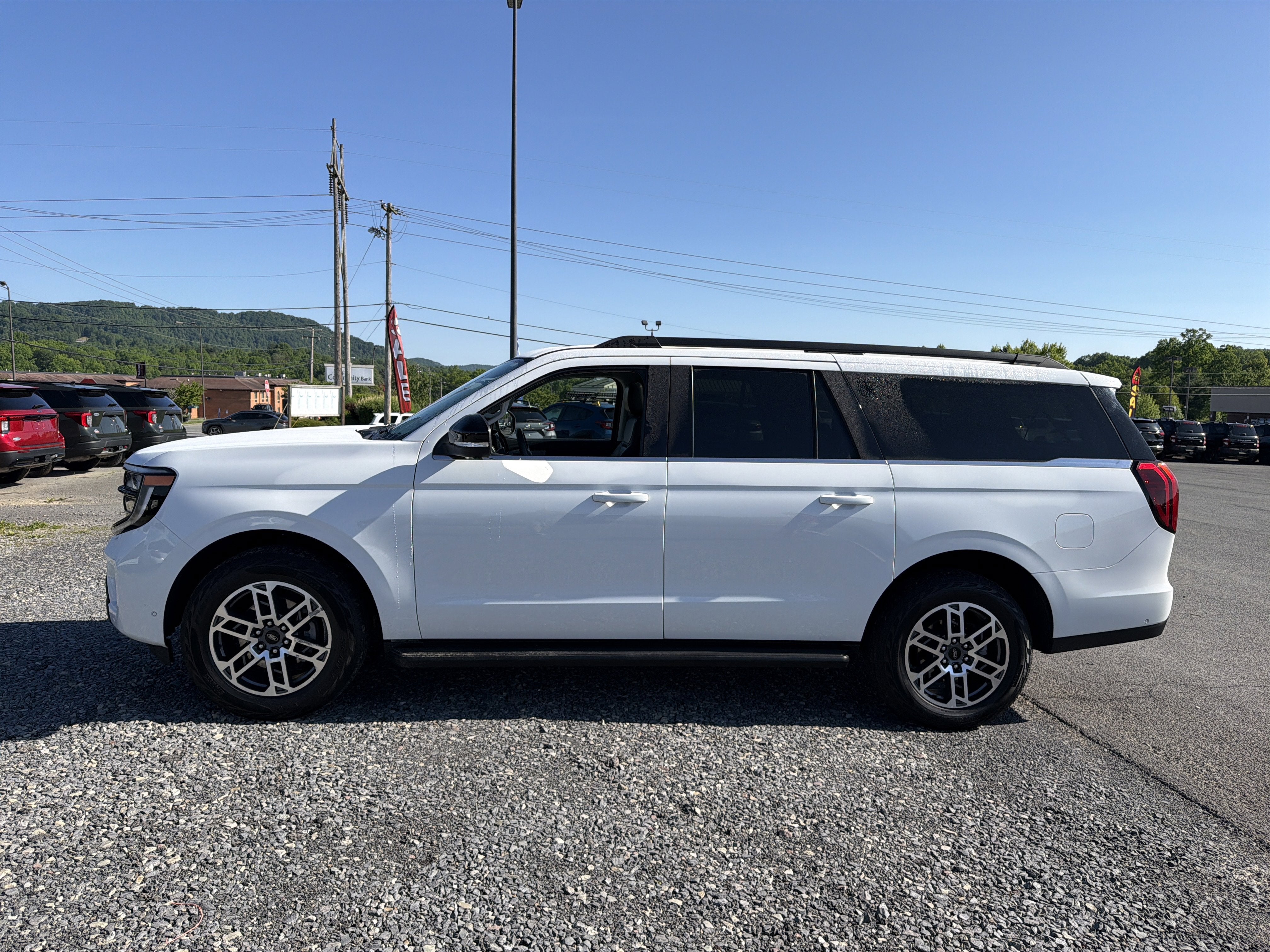 2025 Ford Expedition Max Active