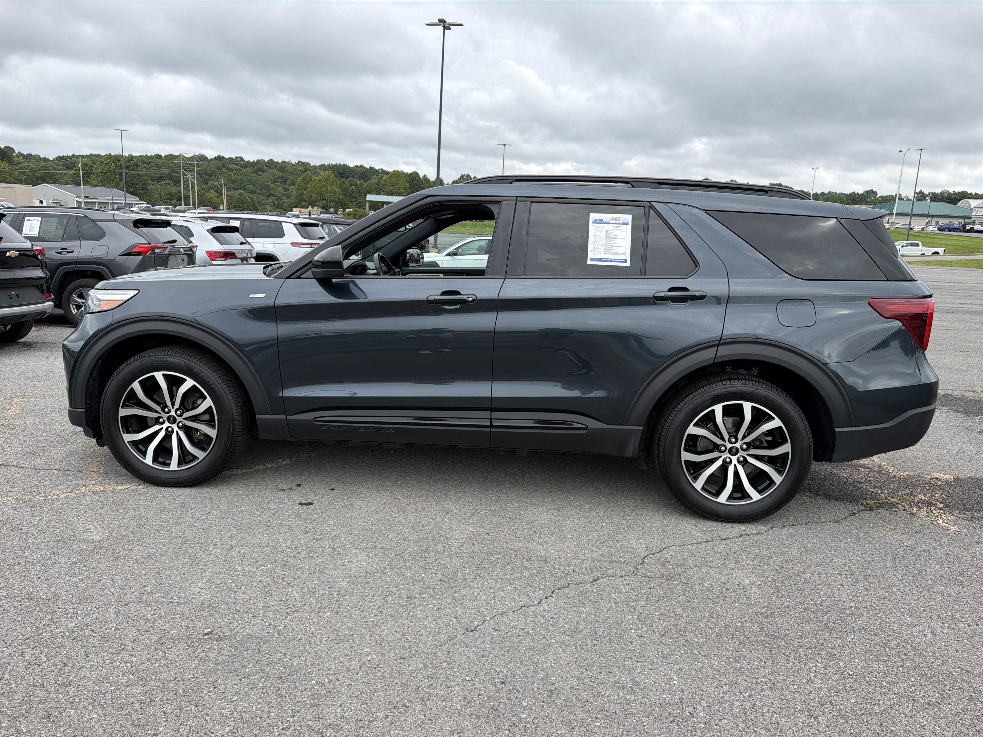2023 Ford Explorer ST-Line