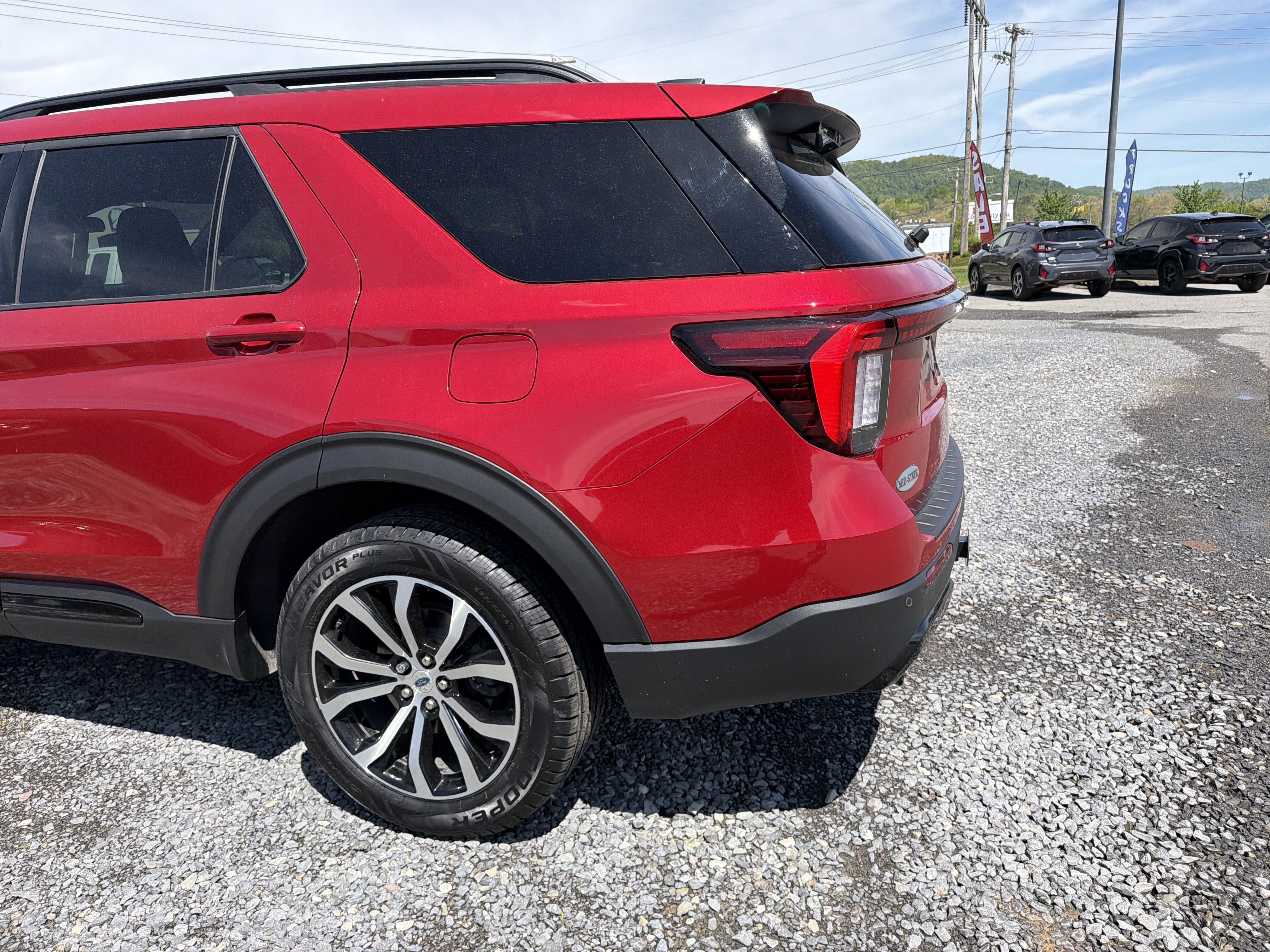 2025 Ford Explorer ST-Line