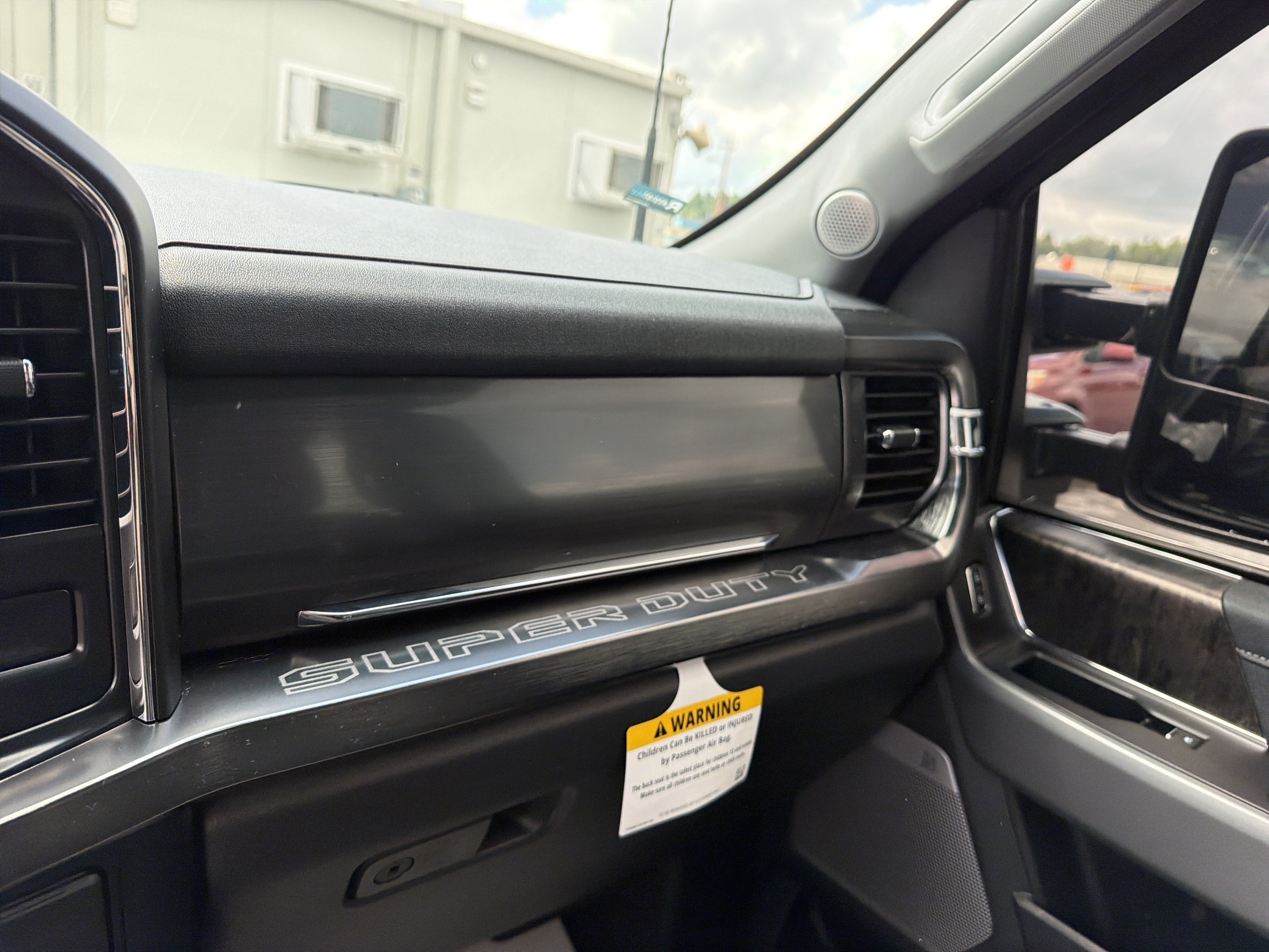 2024 Ford Super Duty F-250 SRW LARIAT
