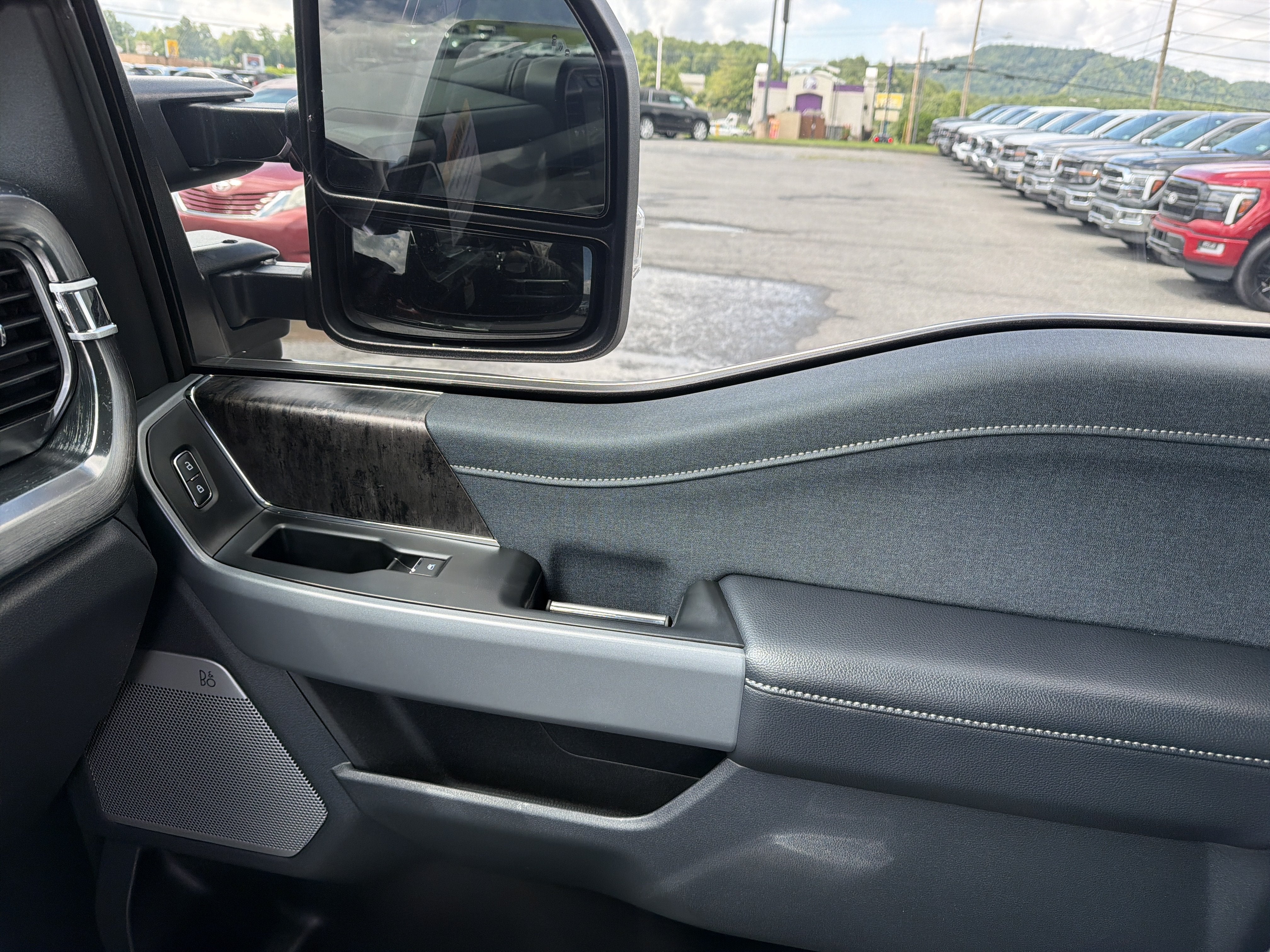 2024 Ford Super Duty F-250 SRW LARIAT